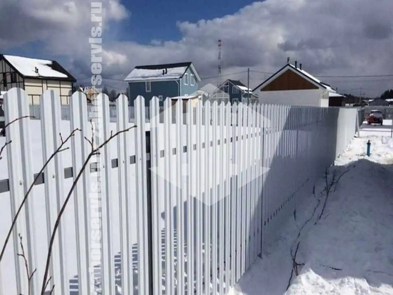 Забор из металлического штакетника оцинкованный 85 метров