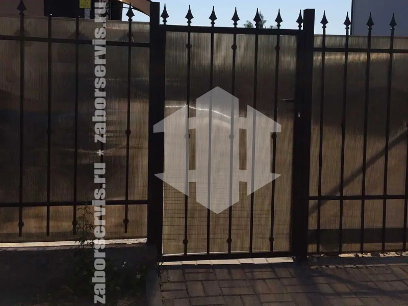 Сварной забор с поликарбонатом 40 метров